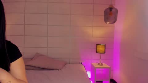 Christine  online show from 02.28.26