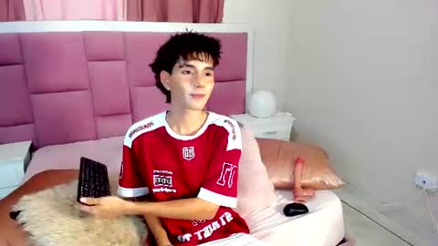 Snapshot of christopher_robin4 chatting on 07.08.26 Chris online show from 07.08.26