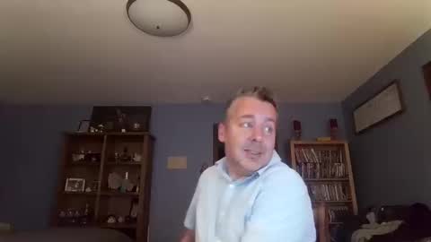 Snapshot of chrisw8121 chatting on 10.15.25 chrisw8121 online show from 10.15.25