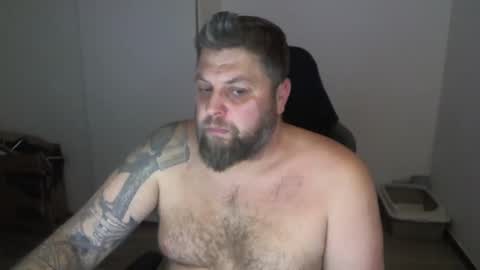 Snapshot of chrizz80 chatting on 01.12.25 Chrizz online show from 01.12.25