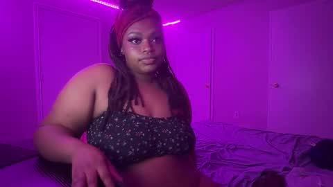 EmberEssence online show from 09.17.25