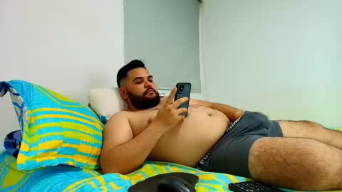 Snapshot of chubbycock_18 chatting on 12.01.25 ChubbyCock 18 online show from 12.01.25