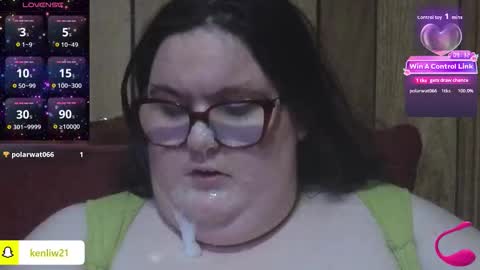 Snapshot of chubbydevil22 chatting on 02.12.26 kenli online show from 02.12.26