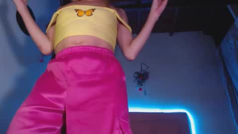 Snapshot of cicimom chatting on 02.15.26 cicimom online show from 02.15.26