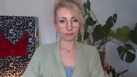 Cinderella online show from 04.10.26