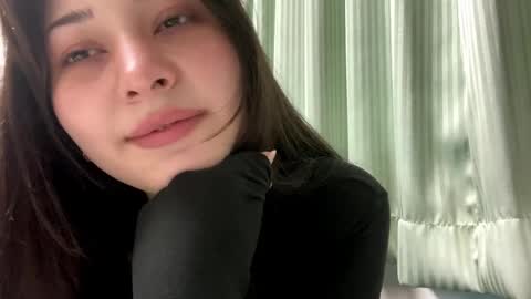 Snapshot of cindieknous chatting on 05.15.26 Lin online show from 05.15.26