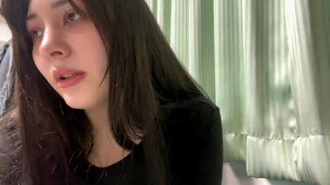 Snapshot of cindieknous chatting on 05.15.26 Lin online show from 05.15.26