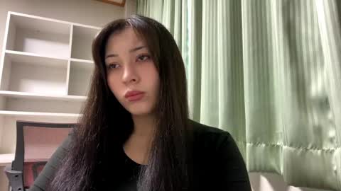 Snapshot of cindieknous chatting on 05.21.26 Lin online show from 05.21.26