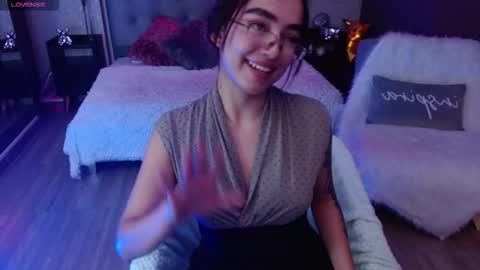 cinnamon_bite online show from 12.03.25