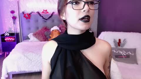 cinnamon_bite online show from 12.20.25