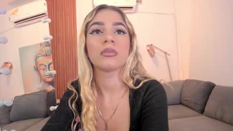 Cintia online show from 12.18.25