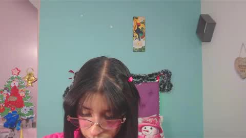 Snapshot of cinthyagomez6 chatting on 12.10.24 cinthyagomez6 online show from 12.10.24