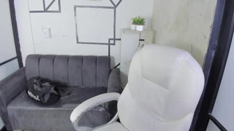 CintiaCollins  online show from 02.22.25