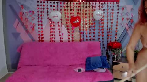 Snapshot of cintiagreyx chatting on 02.14.25 CINTIA online show from 02.14.25