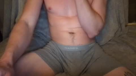 Snapshot of circumsizedbandit chatting on 09.18.25 circumsizedbandit online show from 09.18.25