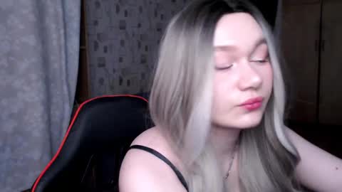 Snapshot of cirilla_akerman chatting on 03.13.26 Ciri online show from 03.13.26