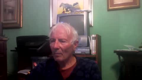 Snapshot of ciuk chatting on 11.18.25 ciuk online show from 11.18.25