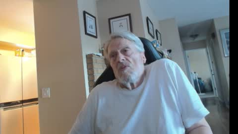 Snapshot of cjscout chatting on 11.20.25 cjscout online show from 11.20.25