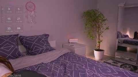 Claire online show from 10.15.25