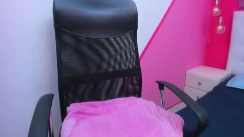 Snapshot of claire_aristizabal chatting on 02.02.25 claire aristizabal online show from 02.02.25