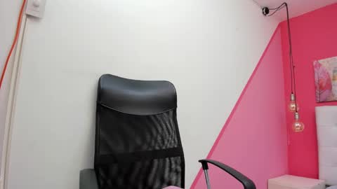 Snapshot of claire_aristizabal chatting on 02.26.25 claire aristizabal online show from 02.26.25