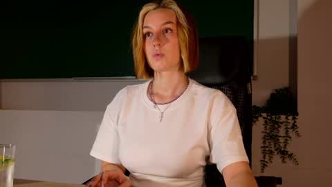 Claire online show from 07.04.26