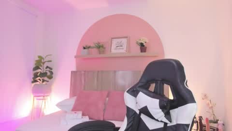 C L A R A online show from 02.19.26