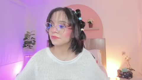 C L A R A online show from 04.15.26