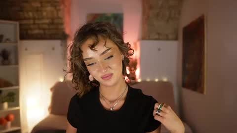 Clara smile online show from 02.23.25