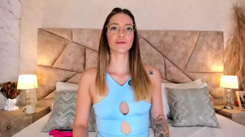 Clara del mar online show from 05.23.26