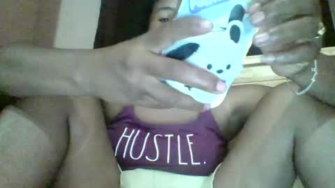 Snapshot of clarah0123 chatting on 11.03.25 Clarah0123 online show from 11.03.25