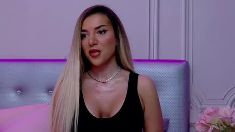 ClaraHazel online show from 03.05.25