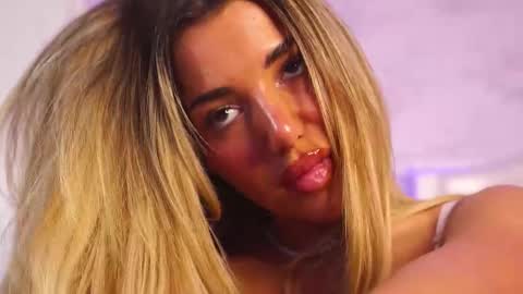 ClaraHazel online show from 10.17.25