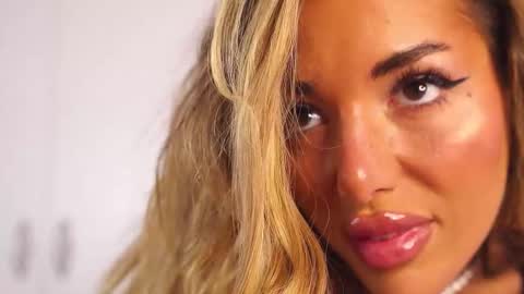 ClaraHazel online show from 10.26.25