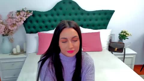 Snapshot of claraxjoy chatting on 12.16.24 ClaraXJoy online show from 12.16.24