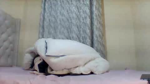 Snapshot of classic_carmen chatting on 02.01.26 carmen online show from 02.01.26