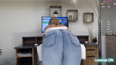 Snapshot of classy_medeeea chatting on 01.31.25 Deea xxx online show from 01.31.25