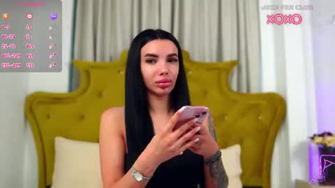Snapshot of classybarby__ chatting on 06.18.26 Velma online show from 06.18.26