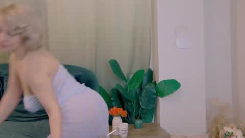 Snapshot of classytinna chatting on 02.13.25 Classy Tinna online show from 02.13.25