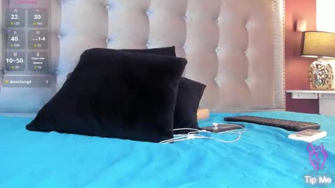 Snapshot of claudyowen chatting on 10.28.25 Anastasia Owen online show from 10.28.25