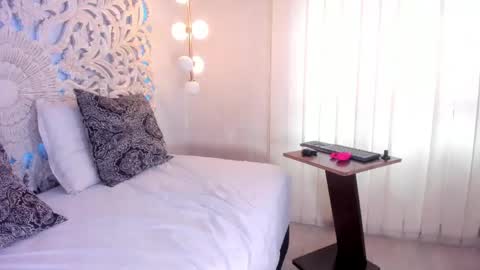 Clehon online show from 04.16.26