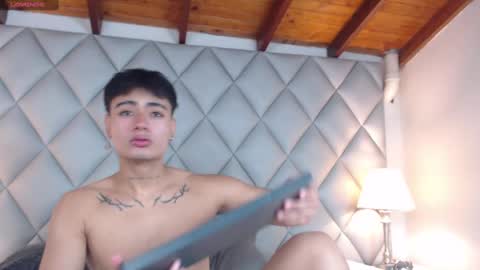 Snapshot of clement_reyes chatting on 10.08.25 clement_reyes online show from 10.08.25