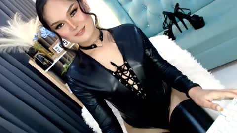 Cleo online show from 02.05.25