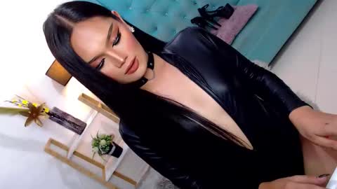 Cleo online show from 11.28.25