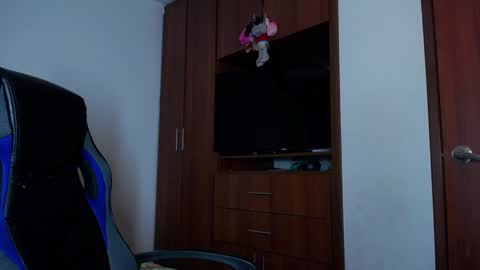  Nicol  online show from 01.26.25