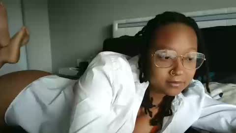 Snapshot of clioenchants chatting on 10.10.25 High Queen Clio online show from 10.10.25