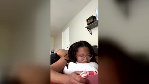 High Queen Clio online show from 03.17.26