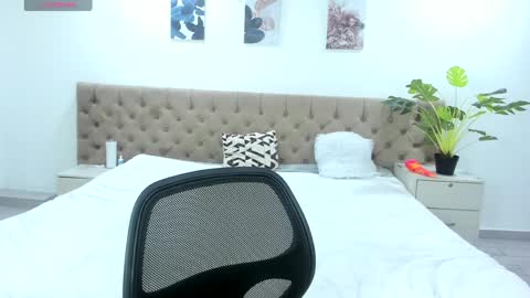 Cloe online show from 04.14.26