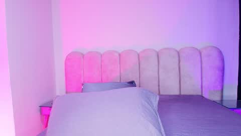 Cloe  Stanfort online show from 12.22.25