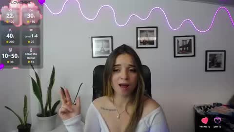 CLOE online show from 06.12.26